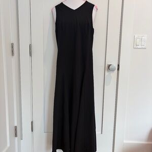 Black dress, perfect for symphony / opera night